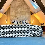 Ancienne dépendance du Duc de Normandie - Château *